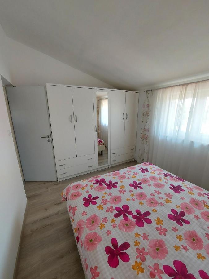 Apartman Ana Štinjan Zewnętrze zdjęcie