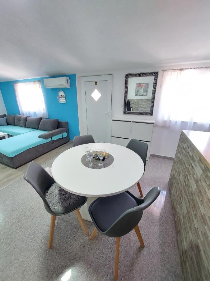 Apartman Ana Štinjan Zewnętrze zdjęcie
