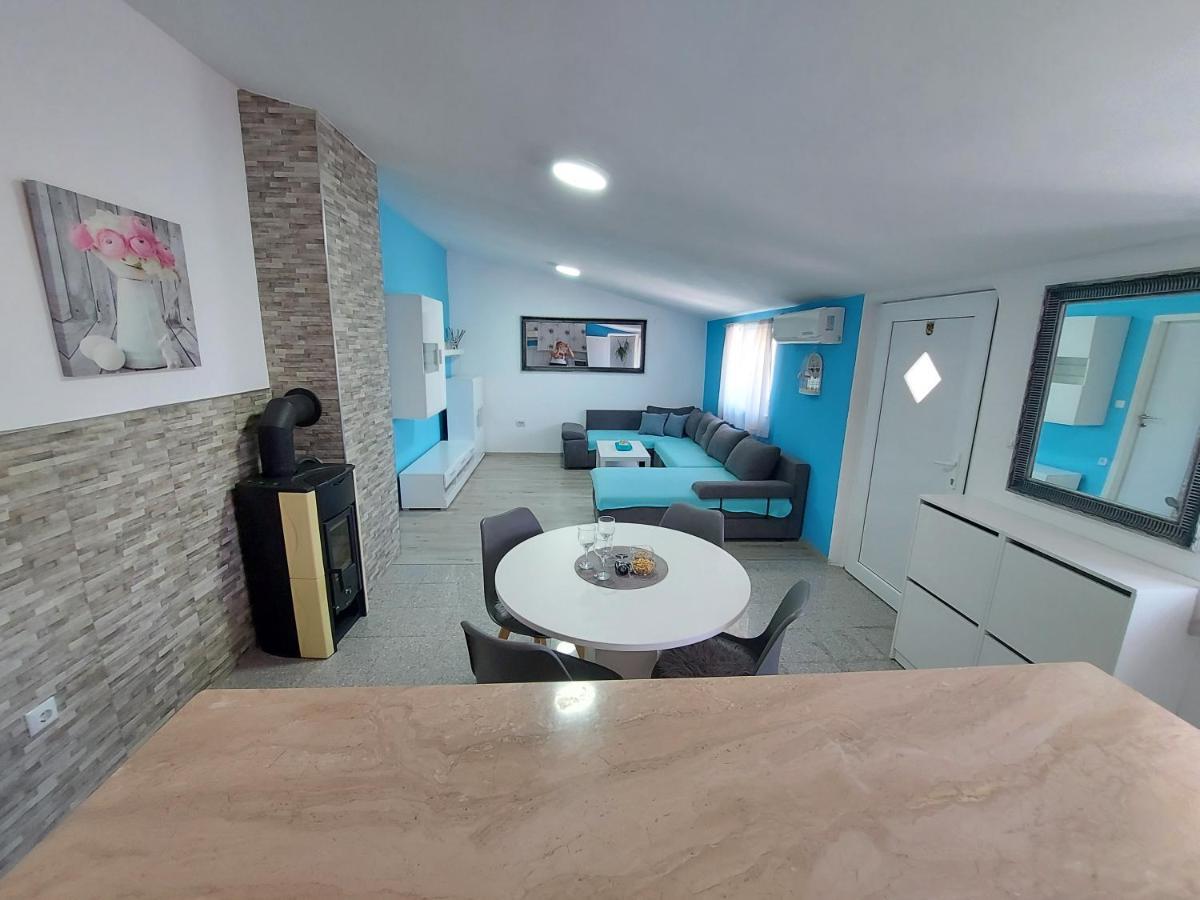 Apartman Ana Štinjan Zewnętrze zdjęcie