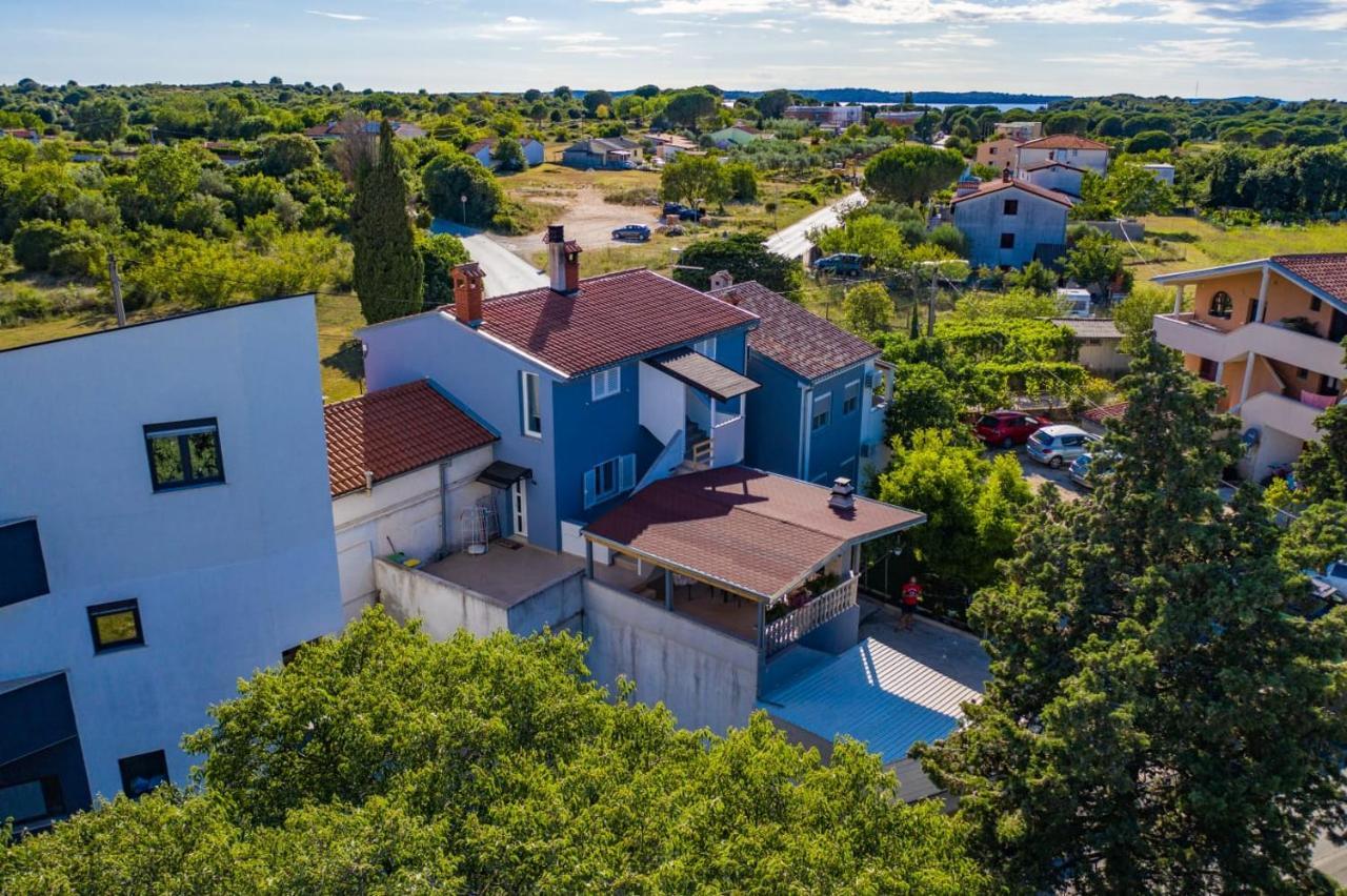 Apartament Apartman Ana Štinjan Zewnętrze zdjęcie